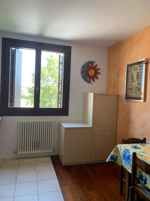 Appartamento Andrew'S House Con Parcheggio Privato أنسولا ديليميليا المظهر الخارجي الصورة